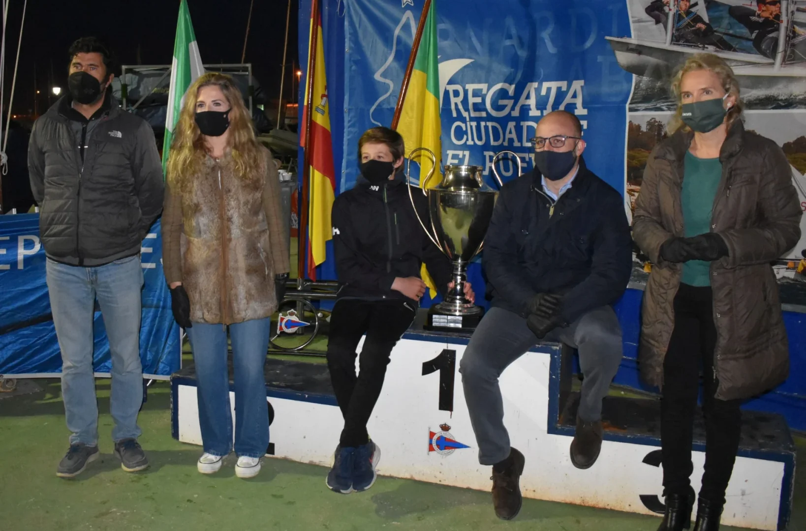 Campeon Con Autoridades