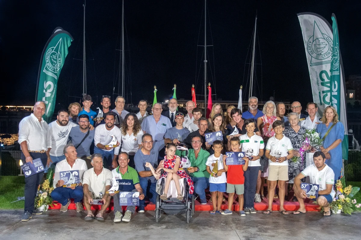 00 Foto De Familia De Entrega De Trofeos Foto Juan Jose Ubeda
